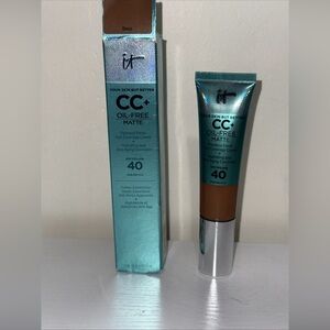 IT Cosmetics CC+ Oil-Free Matte Cream in Deep